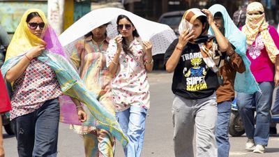 Rajasthan Weather: राजस्थान में फिर बदलेगा मौसम, अगले 4 दिन बारिश-आंधी का अलर्ट, जानिए कब-कहां-क्या रहेगा असर?
