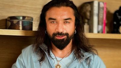 इस फेमस एक्टर ने गैंगस्टर सलमान लाला को किया सपोर्ट, FIR दर्ज, सरेआम कही ऐसी बात