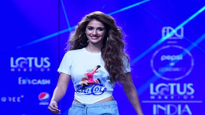 Disha Patani की फिटनेस का सीक्रेट है उनकी डाइट, जानें दिन में कितनी बार क्या-क्या खाती हैं एक्ट्रेस?