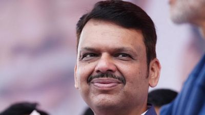 Maharashtra politics: नवरात्रि के मौके पर फडणवीस सरकार ने नागपुर समेत इन शहरों को दी बड़ी सौगात 