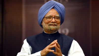 Dr. Manmohan Singh: जब मौन रहने वाले पूर्व पीएम ने सुषमा स्वराज को शायराना जवाब दे लूटी थी महफिल, देखें वीडियो