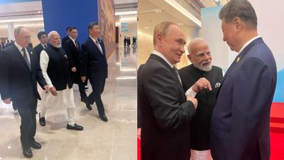 PM मोदी और रूसी राष्ट्रपति पुतिन के बीच हुई मुलाकात, जानिए दोनों ने एक दूसरे को क्या कहा, देखें तस्वीरें