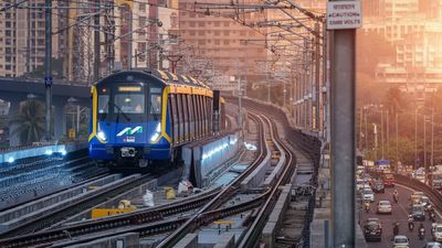 Mumbai Metro: नवरात्रि पर धमाका! ठाणे से 10.5KM लंबे रूट पर 10 स्टेशन का सफर अब मिनटों में, कितना किराया?