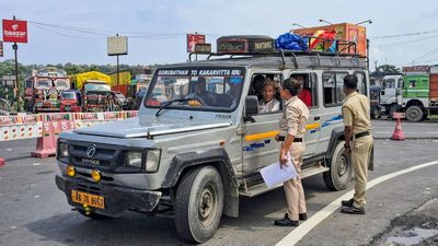 Nepal Protest Impact: नेपाल-भारत सीमा पर SSB ने पकड़े 60 से ज्यादा लोग, बॉर्डर इलाकों में बढ़ाई गई निगरानी