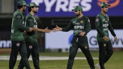 PAK vs UAE Pitch Report: मुहम्मद वसीम और सलमान आगा के बीच 'करो या मरो' की जंग, किसका पलड़ा भारी?