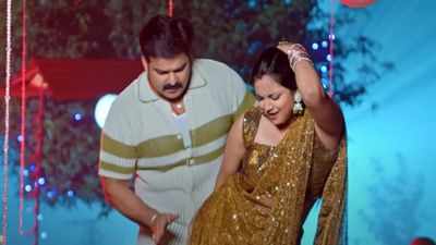 पवन सिंह ने सुहागरात पर 'पत्नी' के साथ किया ऐसा रोमांस, वायरल हुआ वीडियो, 128 मिलियन लोगों ने देखा ये सब
