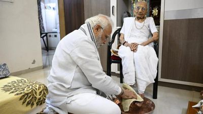 PM Modi Caste Gotra: क्या है प्रधानमंत्री नरेंद्र मोदी की जाति? किस गोत्र से आते हैं? 75वें जन्मदिन पर खुलासा