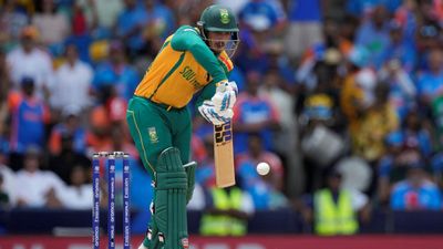 रिटायरमेंट छोड़ वापस लौटे क्विंटन डी कॉक, दक्षिण अफ्रीका की टीम में शामिल, पाकिस्तान की उड़ाएंगे धज्जियां