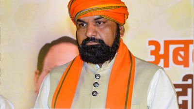 Bihar Election 2025: सम्राट चौधरी का मास्टरस्ट्रोक! भाई की इस हाई-प्रोफाइल सीट से एंट्री ने बढ़ाई JDU की टेंशन