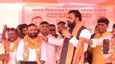 Bihar Chunav: चुनाव से पहले ही मैदान छोड़ भागा मुकेश सहनी का उम्मीदवार, BJP प्रत्याशी का कर दिया समर्थन 