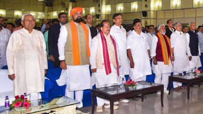 नीतीश के ये 5 मंत्री हैं अथाह संपत्ति के मालिक, किसी के पास करोड़ों का फ्लैट, किसी की पत्नी निकली अमीर