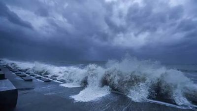 Cyclone Montha: तीन राज्यों  पर मंडराया चक्रवात 'मोंथा' का खतरा,  भयंकर तबाही की आशंका, रेड अलर्ट जारी