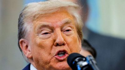 ट्रंप पर भड़के अमेरिकी सांसदों ने दी चेतावनी- बोले- जितनी जल्‍दी हो, भारत के साथ संबंध सुधारें 