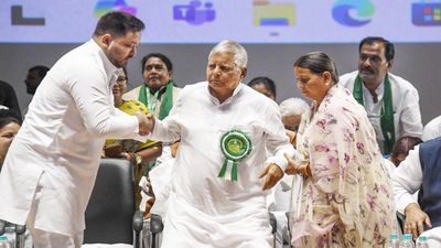 IRCTC Scam में कोर्ट ने Lalu Yadav से पूछे ये सारे सवाल, जानें RJD सुप्रीमो ने जवाब में क्या कहा