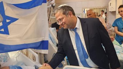 Israel Hamas War: अल-अक्सा मस्जिद में घुसे नेतन्याहू के मंत्री कहा- 'अब हमारा है टेंपल माउंट', तिलमिलाए अरब