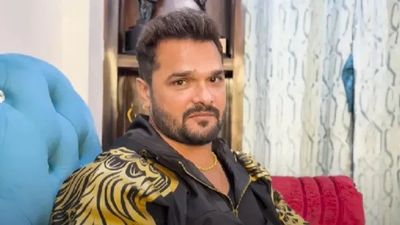 Bihar Chunav 2025:  'कमरे के अंदर हर आदमी अश्लील', ये क्या बोल गए Khesari Lal Yadav? मचा हंगामा