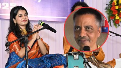 Maithili Thakur के परिवार को क्यों छोड़ना पड़ा था बिहार? गायिका के पिता ने सुनाई पलायन की पूरी दास्तां