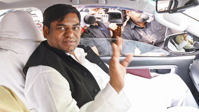 Bihar Chunav: मुकेश सहनी को डिप्टी सीएम फेस बनाने पर क्यों राजी हुए तेजस्वी यादव? पर्दे के पीछे हुई डील