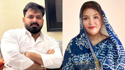 Jyoti Singh Viral Post: पवन सिंह की पत्नी ज्योति ने लोगों से मांगी मदद, फैलाया आंचल और कही ऐसी बात