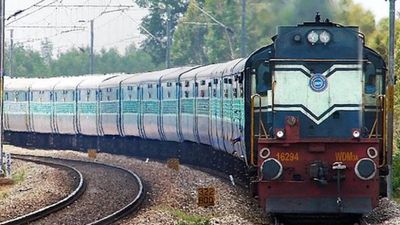 उत्तराखंड को रेलवे ने दिया दिवाली का तोहफा, देहरादून-टनकपुर एक्सप्रेस अब सप्ताह में तीन दिन चलेगी, नया शिड्यूल