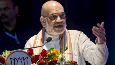 Bihar Elections 2025: 'लालू की सरकार आई तो जंगलराज भी आएगा', खगड़िया से दहाड़े अमित शाह, दिया 20 साल का हिसाब