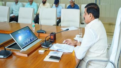 छिंदवाड़ा कफ सिरप कांड: CM मोहन यादव के सख्त निर्देश के बाद किस पर गिरी गाज, जानिए पूरा मामला विस्तार से