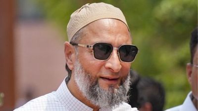 Delhi Blast: 'सुसाइड बॉम्बिंग को 'शहादत' बताना गुनाह,' ओवैसी ने आतंक के खिलाफ सरकार के दावों पर भी उठाए सवाल