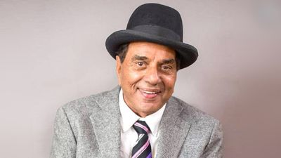 Dharmendra Hospitalised: ICU में भर्ती 89 साल के धर्मेंद्र, क्या हुआ एक्टर को? अब असली वजह आई सामने