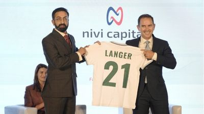 Australia में पढ़ाई का रास्ता अब आसान! Justin Langer बने NiviCap के ब्रांड एंबेसडर