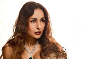 अर्जुन कपूर से ब्रेकअप के बाद इस अमीर शख्स से चल रहा मलाइका अरोड़ा का चक्कर, उम्र में है 19 साल का अंतर!