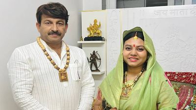 Love Story: इस दिग्गज नेता को हुआ दो बार इश्क, 51 की उम्र में बना पिता, जानें कौन है दूसरी बीवी? 