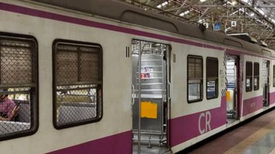 Mumbai local train: खुशखबरी, इसी महीने इस रूट पर शुरू हो रही 10 अतिरिक्त लोकल ट्रेनें, खुल रहे 2 नए स्टेशन
