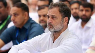 'वो बदतमीजों के... हमेशा बेहूदा', पूर्व कांग्रेस नेता ने राहुल गांधी पर जमकर बोला हमला, संस्कार पर उठाए सवाल