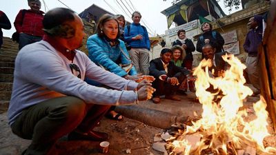 Rajasthan Weather Today: राजस्थान में कड़ाके की ठंड से नहीं मिलेगी राहत, IMD का बारिश के लिए अलर्ट जान लें