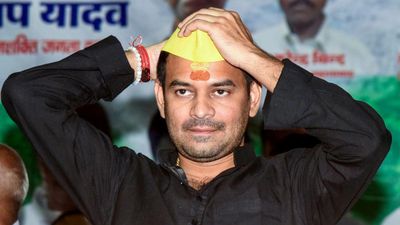 'अब कृष्ण का सुदर्शन चलेगा',बहन रोहिणी के अपमान पर फटे तेज प्रताप यादव, तेजस्वी के जयचंदों को दी कड़ी चेतावनी!