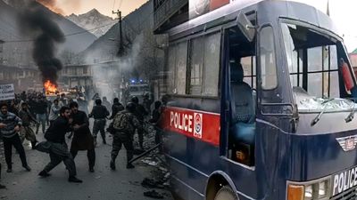Pakistan: PoK में नेपाल जैसा Gen-Z आंदोलन, शहबाज सरकार के खिलाफ फूटा युवाओं का गुस्सा, गिरेगी शहबाज सरकार?