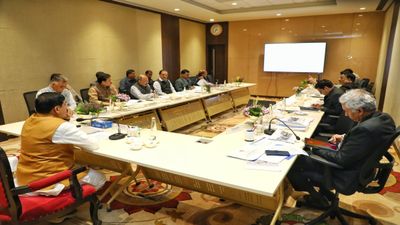 भोपाल में हिंदू संगठनों का उग्र प्रदर्शन, बाबर के नाम पर मस्जिद नहीं चलेगी, अब्दुल कलाम के नाम से बनाओ | Protest in Bhopal over foundation of Babri Masjid in Bengal, Hindu organizations, mosque Babur 8 MP News: CM मोहन यादव का बड़ा ऐलान – “इंडस्ट्री जो मांगे, वही ट्रेड सिखाएं”; कौशल विकास में क्रांति