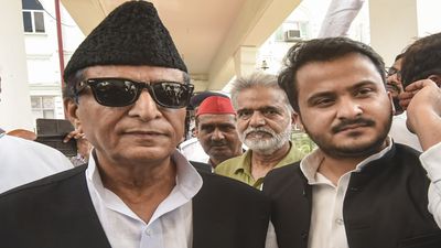 Abdullah Azam sentenced: अब्दुल्ला आजम को 7 साल की सजा, सपा नेता आजम खान के परिवार की मुश्किलें बढ़ीं