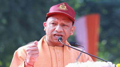 CM Yogi ने रोहिंग्याओं और घुसपैठियों को दिया अल्टीमेटम, 'प्रदेश की सफाई जरूरी,अवैध प्रवासियों को भेजेंगे वापस'