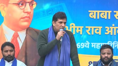 डां अंबेडकर की फोटो को लेकर दिल्‍ली सरकार पर  AAP ने फिर लगाए आरोप