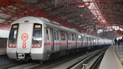 Delhi Metro Timing: नए साल के जश्न के लिए DMRC के खास इंतजाम, कितने बजे तक चलेगी आज रात मेट्रो?