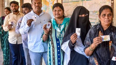 Maharashtra Civic Polls Results: महाराष्ट्र नगर परिषद चुनाव में महायुति का दबदबा, BJP बनी सबसे बड़ी पार्टी