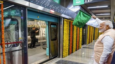 Mumbai Metro: मुंबई को नए साल में पीएम मोदी देंगे खास तोहफा, दो नए मेट्रो कॉरिडोर बनेंगे गेम चेंजर