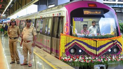 Namma Metro: खुशखबरी, New Year Eve को देर रात तक चलेगी बेंगलुरू मेट्रो, चेक करें सभी लाइनों की ट्रेनों का समय 