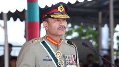 Pakistan के पहले CDF बनते ही Asim Munir ने उगला जहर! भारत को दी खुली चेतावनी