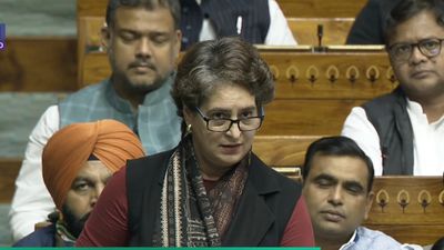 Vande Mataram Debate: पीएम अब पहले जैसे नहीं रहे, आत्मविश्वास डगमगा गया: Priyanka Gandhi