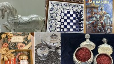 Putin Gift: भगवद गीता से चांदी के घोड़े तक, PM मोदी ने पुतिन को कौन से 6 गिफ्ट दिए? हर उपहार में छिपा है राज