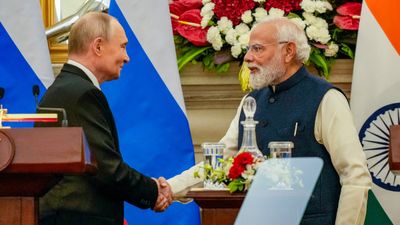 Putin India Visit: जिस तेल खरीद को लेकर अमेरिका ने भारत पर लगाया था भारी टैरिफ, उस पर क्या बोले पुतिन