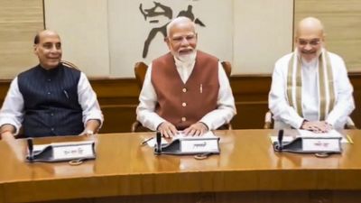 Winter Session: संसद सत्र के बीच में रेपो रेट में बदलाव से सरकार ने विपक्ष का बड़ा दांव किया फेल, समझें समीकरण