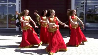 Putin के स्वागत में Russian Dancers के धमाकेदार Desi Moves! इंटरनेट पर धड़ाधड़ Viral Video